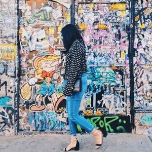 Meet your Posher, Charina